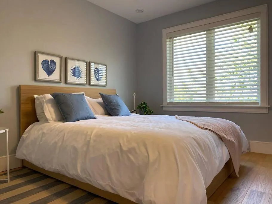 Holiday home The Tilbury - Bright New 3B/R Townhouse In Bedford Villa Halifax Canada
