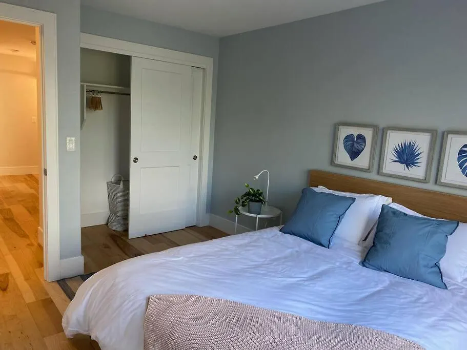 Holiday home The Tilbury - Bright New 3B/R Townhouse In Bedford Villa Halifax Canada