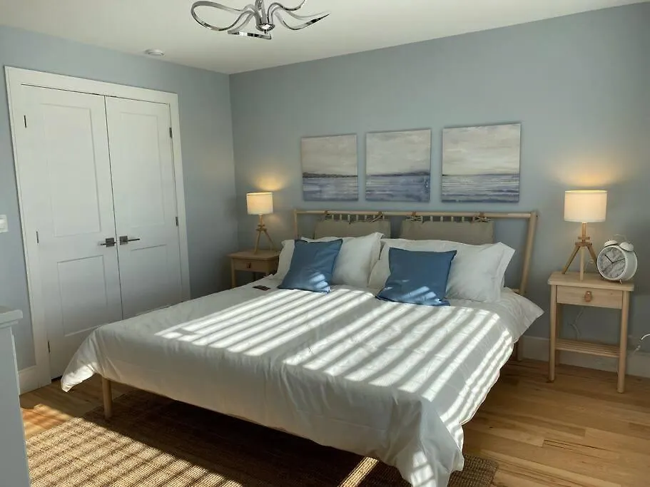 Holiday home The Tilbury - Bright New 3B/R Townhouse In Bedford Villa Halifax